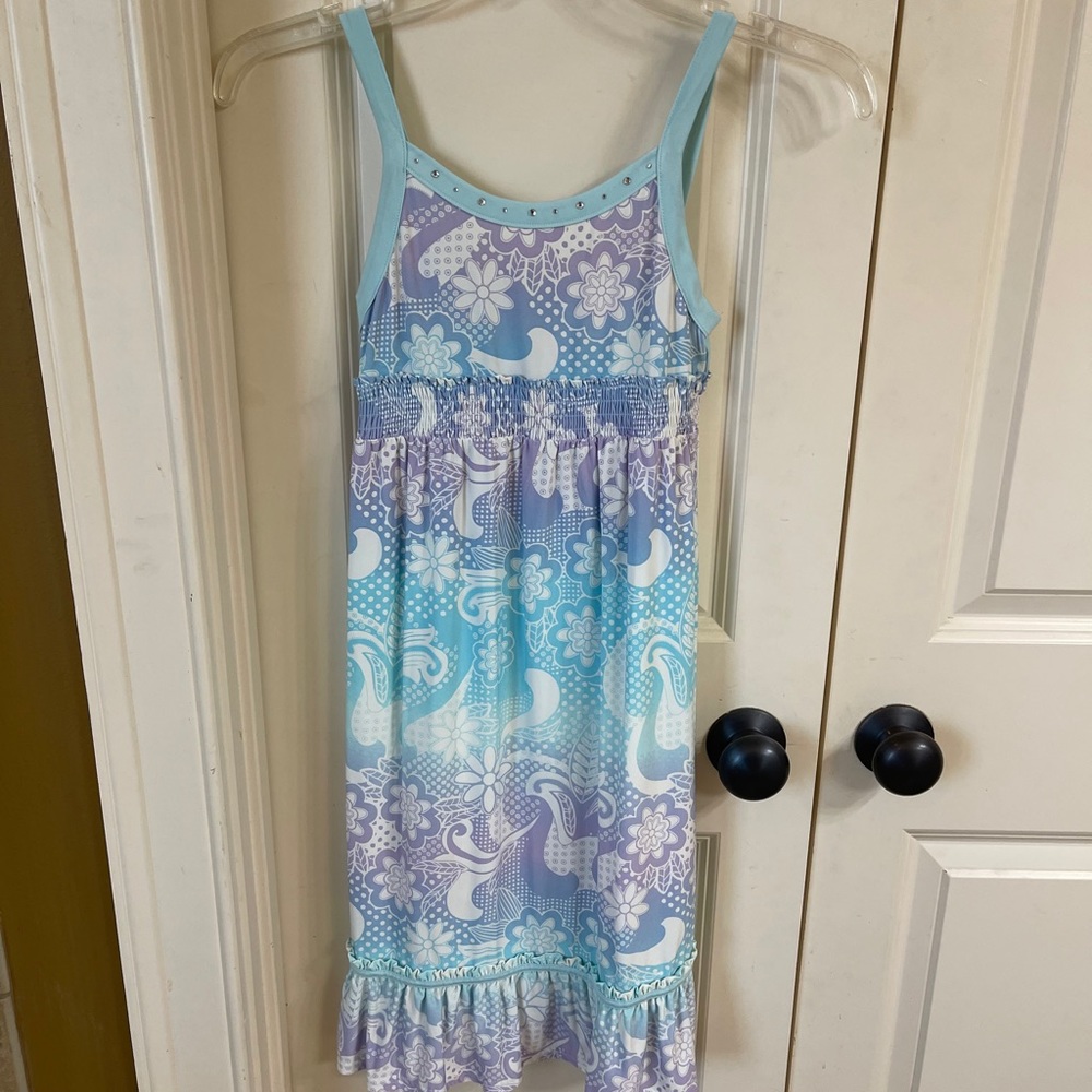 So cute! Pastel colors-lt blue, lavender, white